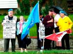 110625 Day 3 Blue Beret vigil at London Mosque vs. support for Cdn. Boat to Hamas